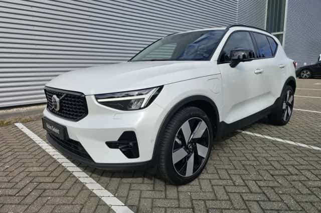 Volvo XC40 (2023) thumbnail 5