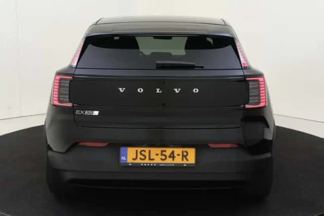 Volvo EX30 (2025) thumbnail 5