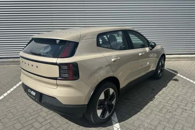 Volvo EX30 (2026) thumbnail 4