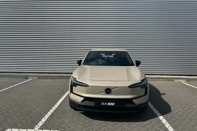 Volvo EX30 (2026) thumbnail 6