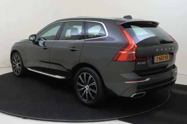 Volvo XC60 (2021) thumbnail 4