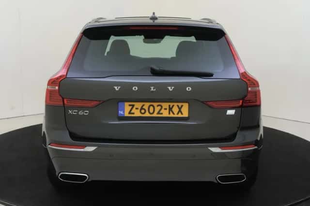 Volvo XC60 (2021) thumbnail 5