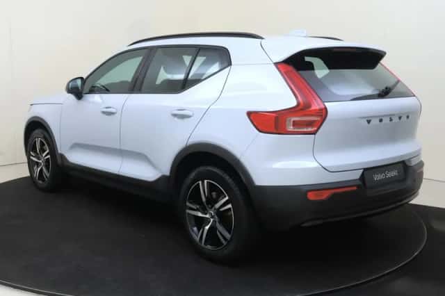 Volvo XC40 (2024) thumbnail 4