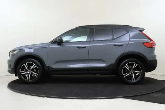 Volvo XC40 (2021) thumbnail 2