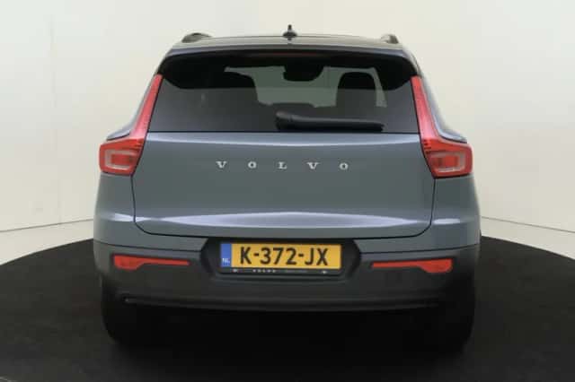 Volvo XC40 (2021) thumbnail 5