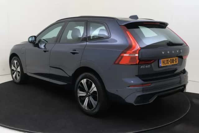 Volvo XC60 (2025) thumbnail 4