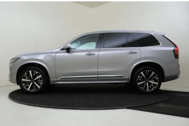 Volvo XC90 (2025) thumbnail 2