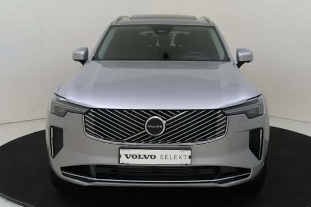 Volvo XC90 (2025) thumbnail 3