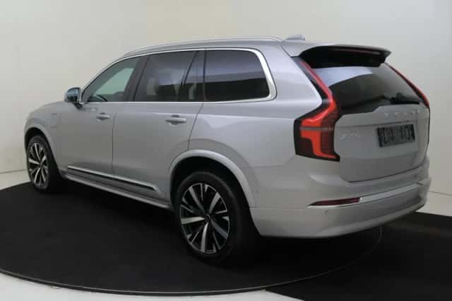Volvo XC90 (2025) thumbnail 4
