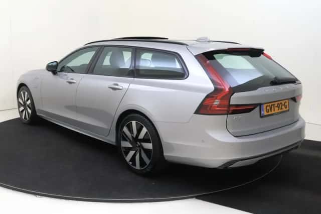 Volvo V90 (2024) thumbnail 4