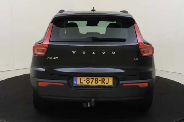 Volvo XC40 (2021) thumbnail 5