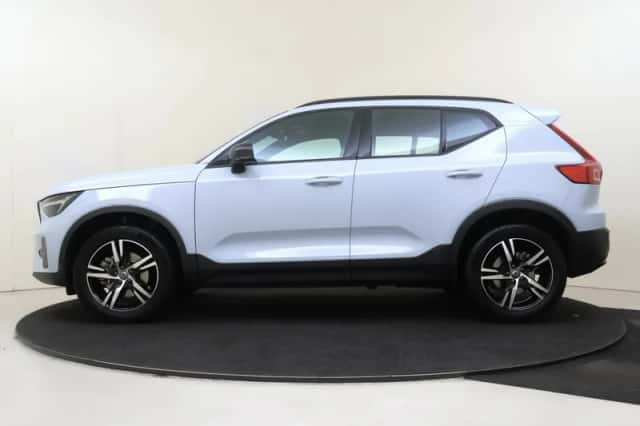 Volvo XC40 (2026) thumbnail 2