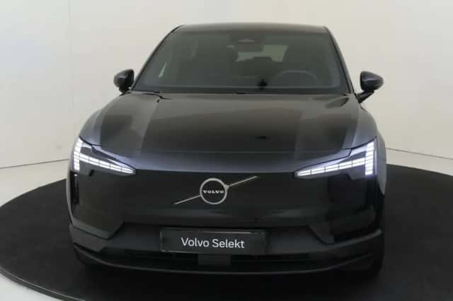 Volvo EX30 (2025) thumbnail 3