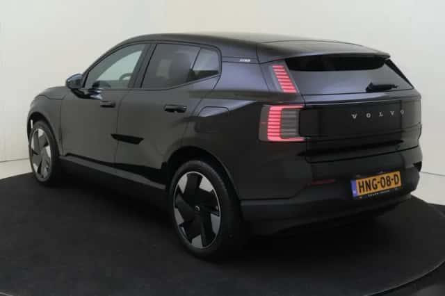 Volvo EX30 (2025) thumbnail 4