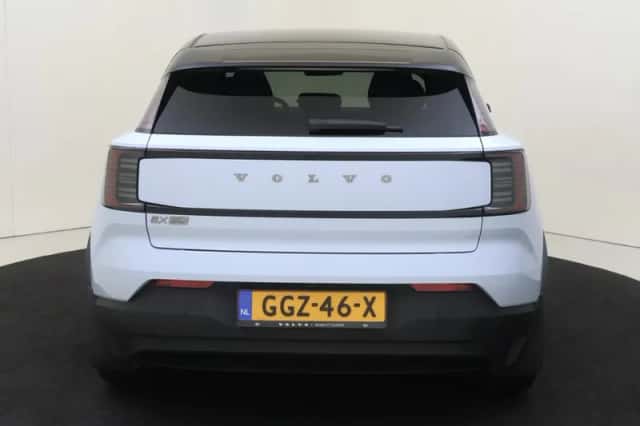 Volvo EX30 (2024) thumbnail 5
