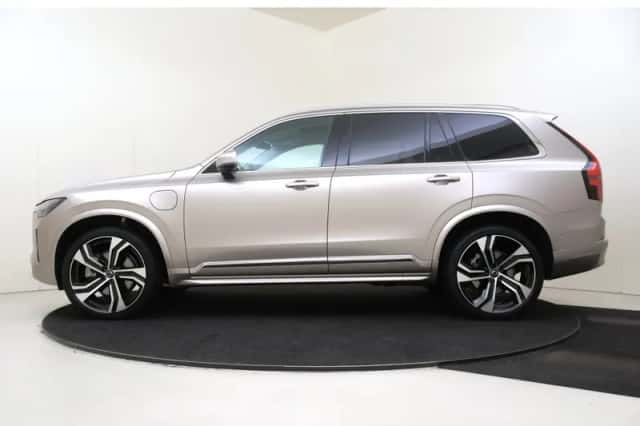 Volvo XC90 (2025) thumbnail 2