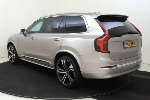 Volvo XC90 (2025) thumbnail 4
