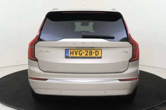 Volvo XC90 (2025) thumbnail 5