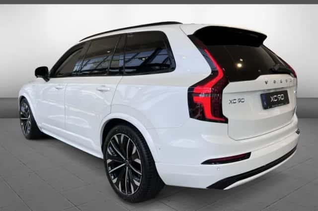 Volvo XC90 (2025) thumbnail 2