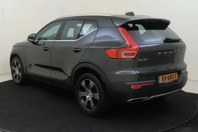 Volvo XC40 (2019) thumbnail 4