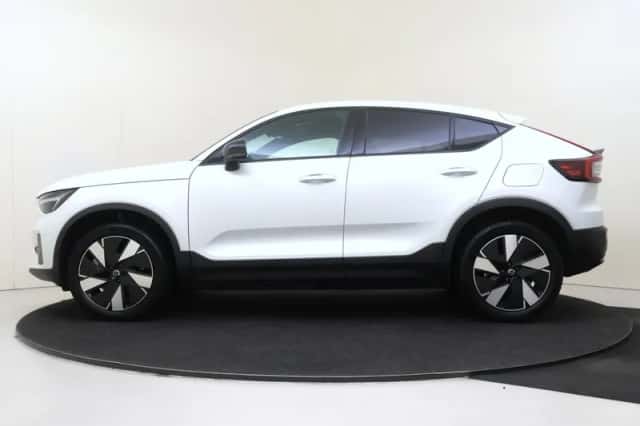 Volvo C40 (2024) thumbnail 2