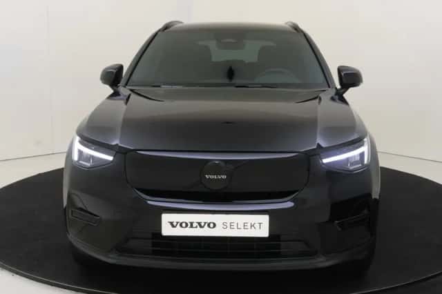 Volvo EX40 (2025) thumbnail 3