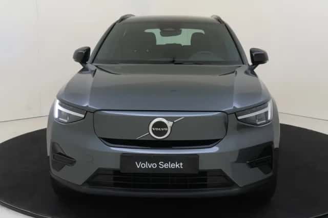 Volvo EX40 (2025) thumbnail 3