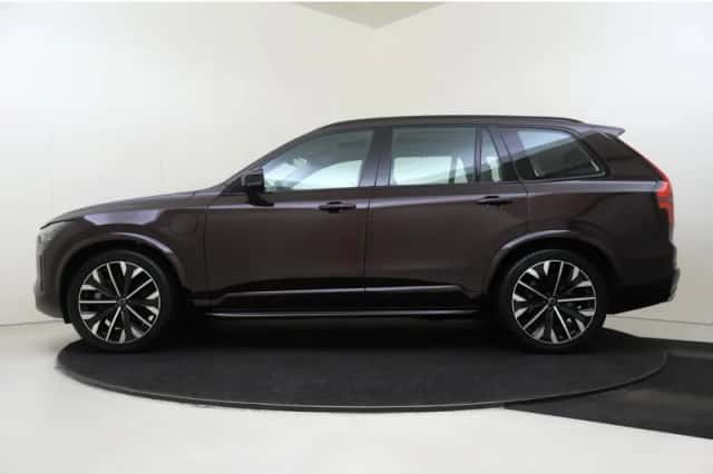 Volvo XC90 (2025) thumbnail 2