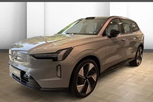 Volvo EX90 (2025) thumbnail 1