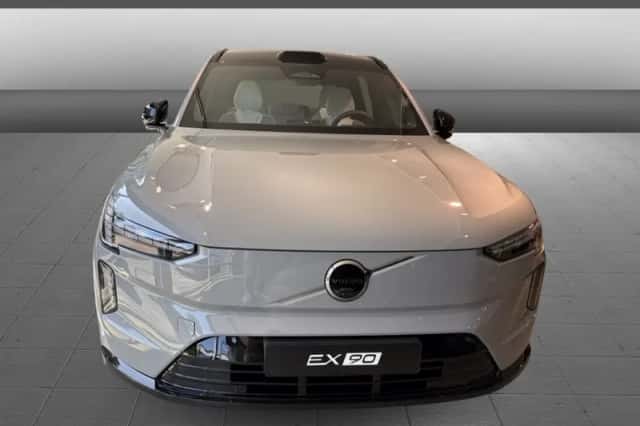 Volvo EX90 (2025) thumbnail 2
