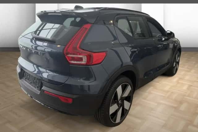 Volvo EX40 (2026) thumbnail 3