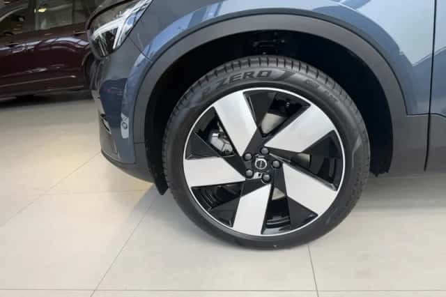 Volvo EX40 (2026) thumbnail 5