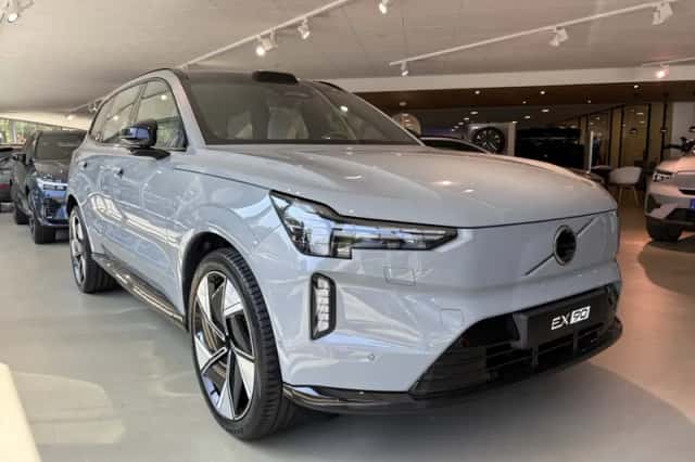 Volvo EX90 (2026) thumbnail 3