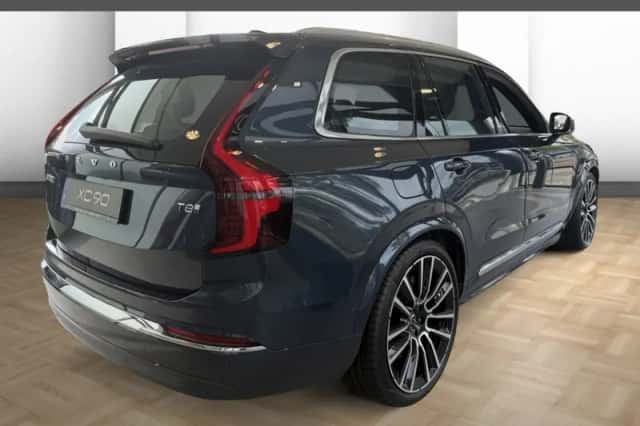 Volvo XC90 (2026) thumbnail 3