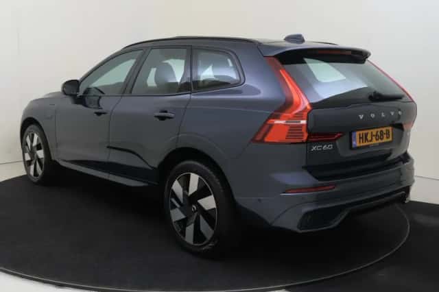 Volvo XC60 (2025) thumbnail 4