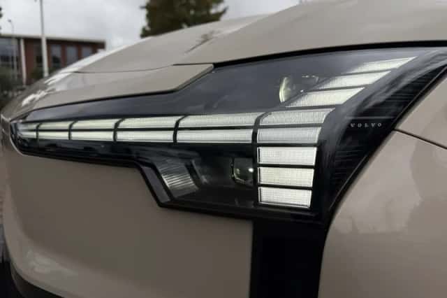 Volvo EX30 (2026) thumbnail 6
