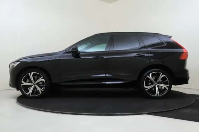 Volvo XC60 (2023) thumbnail 2