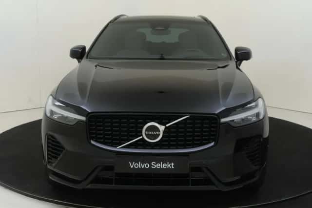 Volvo XC60 (2023) thumbnail 3