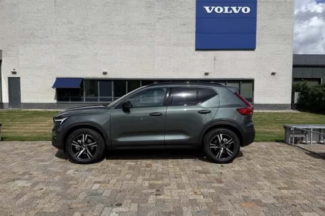 Volvo XC40 (2026) thumbnail 2