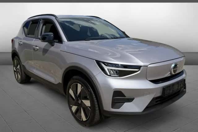 Volvo EX40 (2025) thumbnail 3