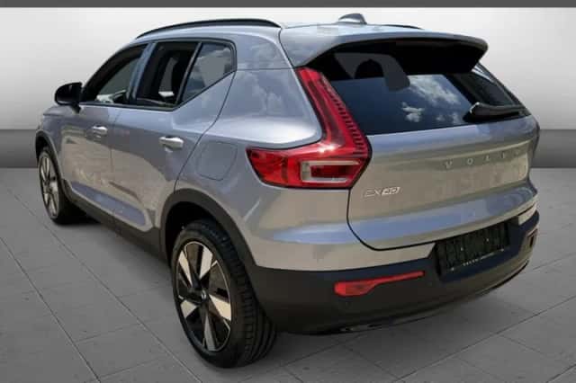 Volvo EX40 (2025) thumbnail 4