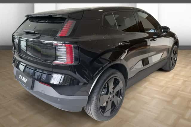 Volvo EX30 (2026) thumbnail 3