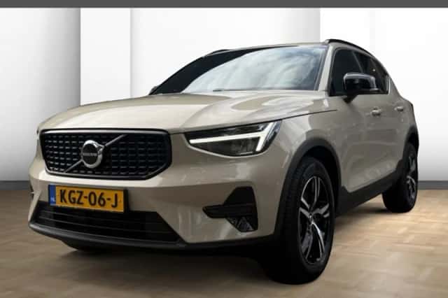Volvo XC40 (2026) thumbnail 1