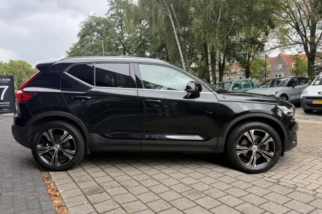 Volvo XC40 (2021) thumbnail 6