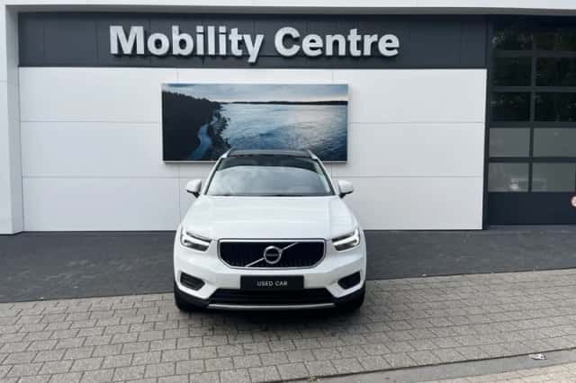 Volvo XC40 (2019) thumbnail 2