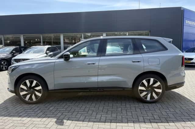 Volvo EX90 (2025) thumbnail 2