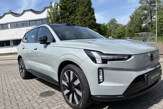 Volvo EX90 (2025) thumbnail 6