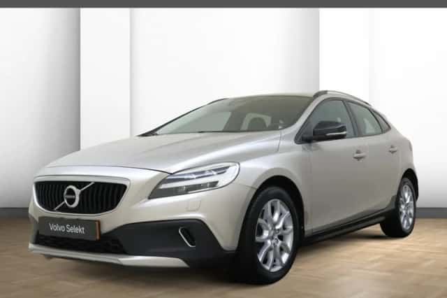 Volvo V40 Cross Country (2017) thumbnail 1