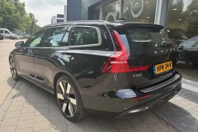 Volvo V60 (2025) thumbnail 2