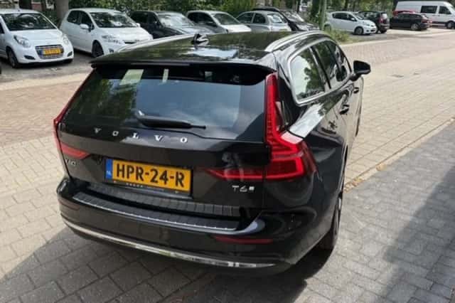 Volvo V60 (2025) thumbnail 3